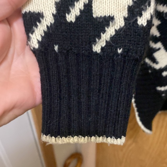 - Black and white open cardigan - Picture 5 of 7